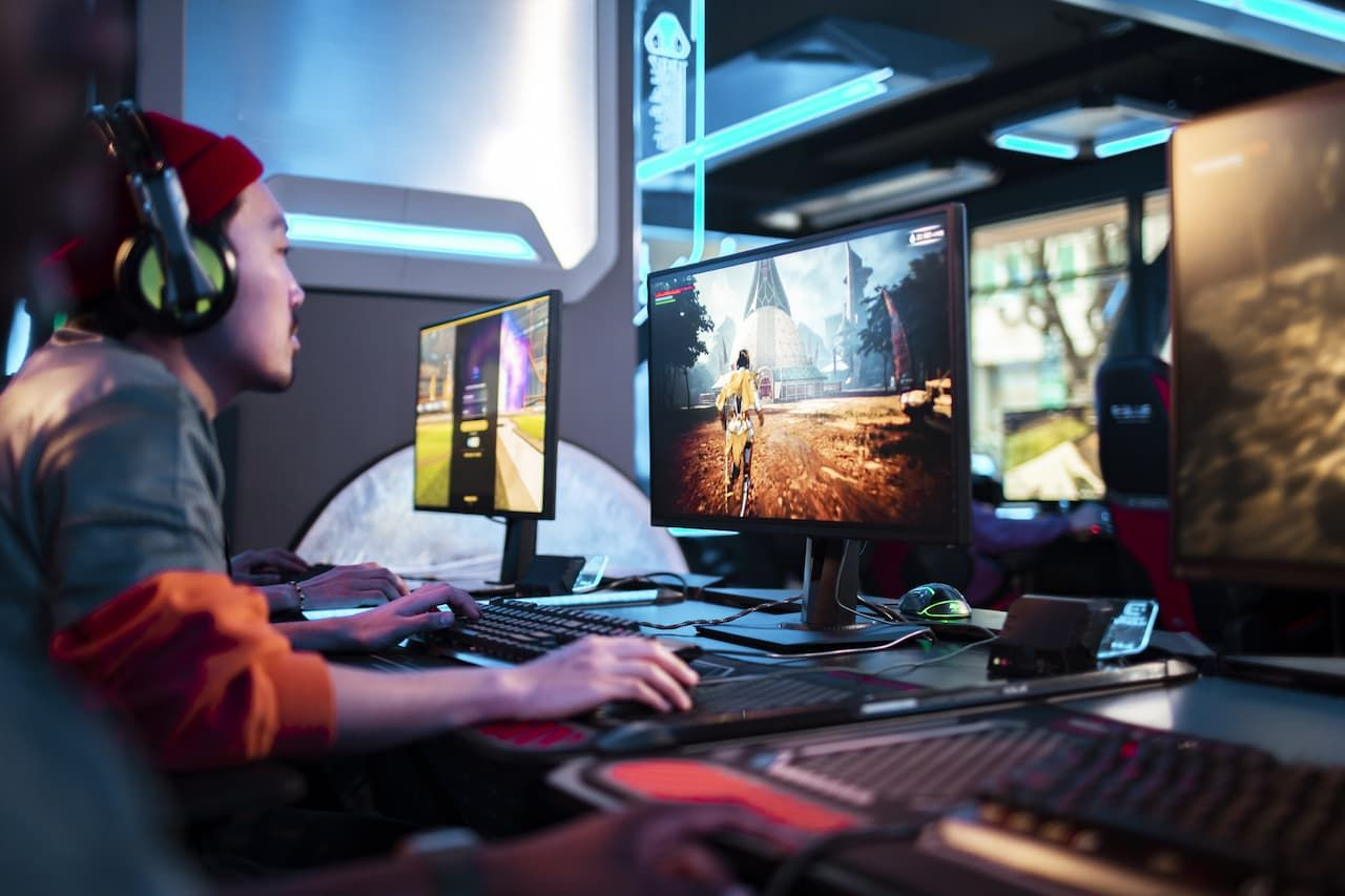 Safely using dual PC monitors
